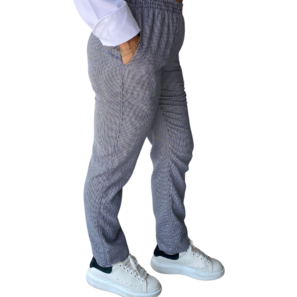 zittro Pantalón Chef Mujer"pata de gallo". Bco/Ngo R91203-010